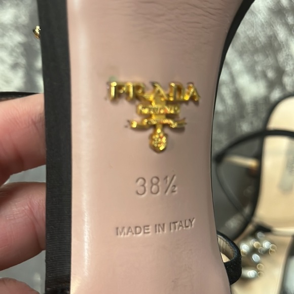 Auth PRADA Gorgeous High T-strap Pumps Shoes SANDALS. - Picture 6 of 7